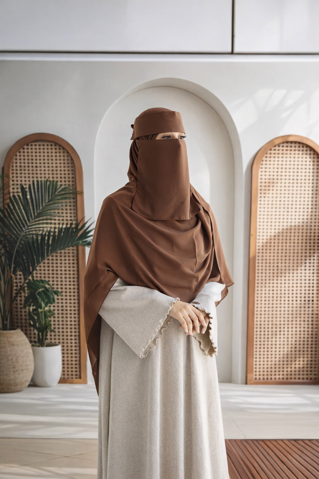 طقم عائشـ — نقاب + طرحة كبيرة (ألوان)