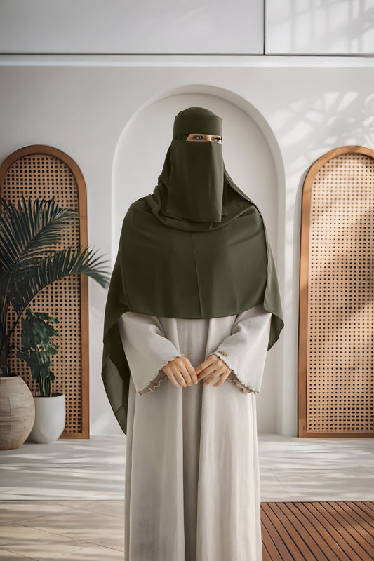 طقم عائشـ — نقاب + طرحة كبيرة (ألوان)
